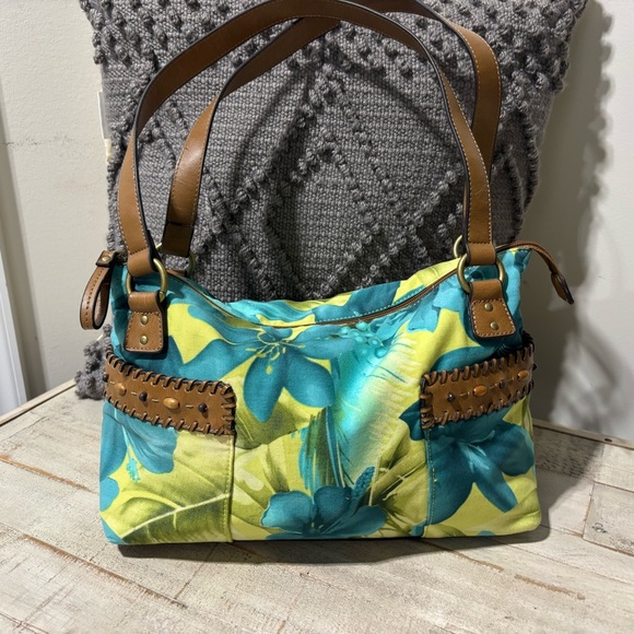 Relic Handbags - ❤️Vintage Y2K Relic Hibiscus On Vacation Bag